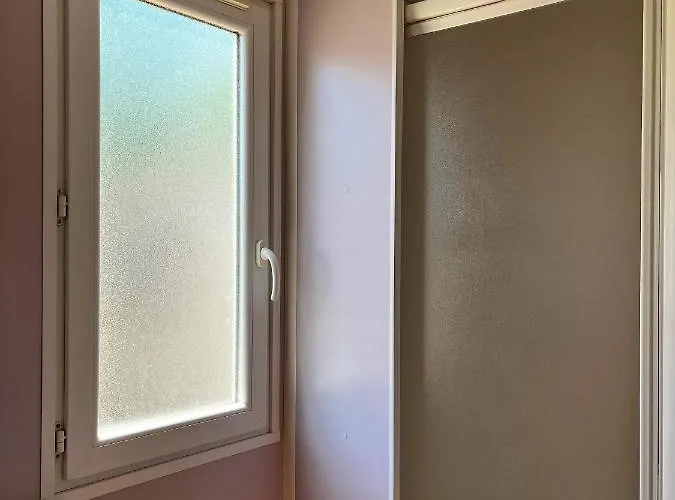 Bungalows Zaragoza Camping * 사라고사