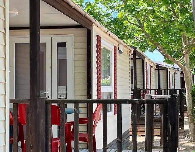 Bungalows Zaragoza Camping 사라고사